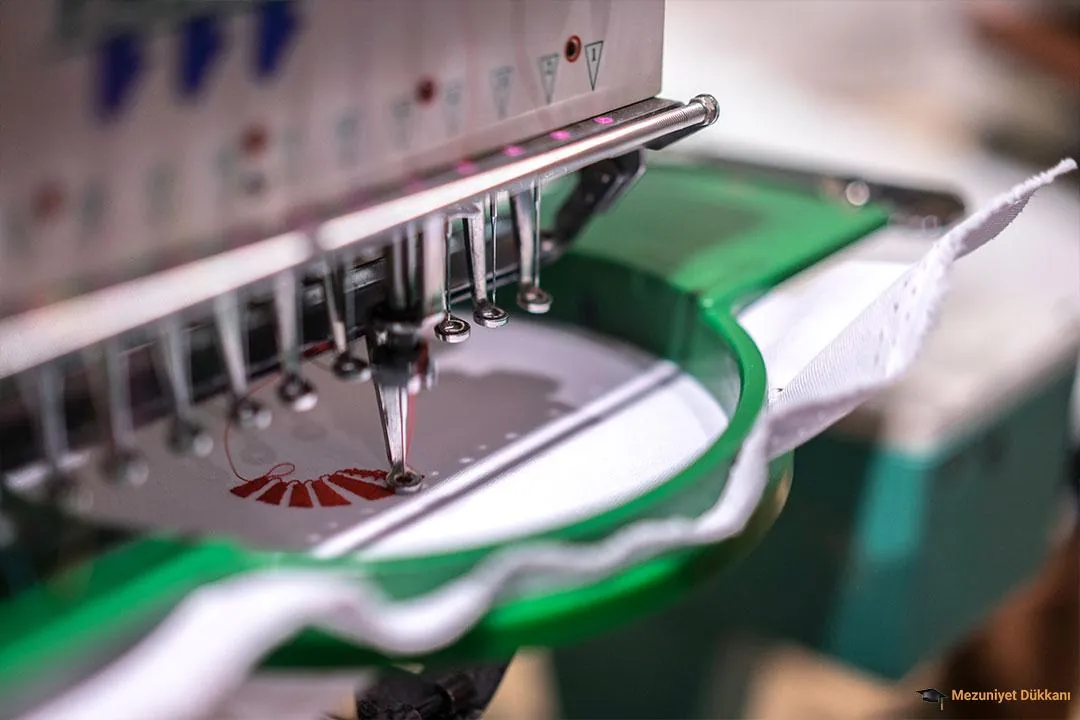 Nakış makinesinde logo işleme